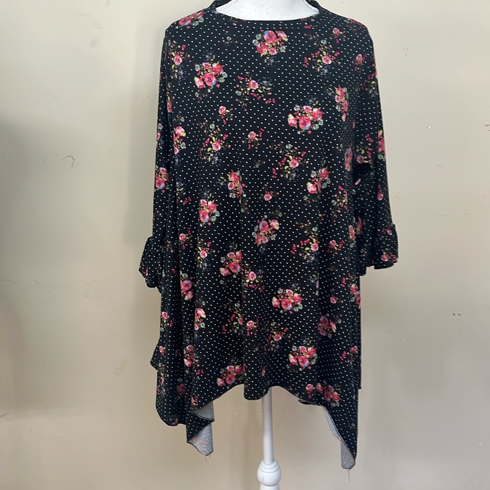 Women’s polka dot floral shirt